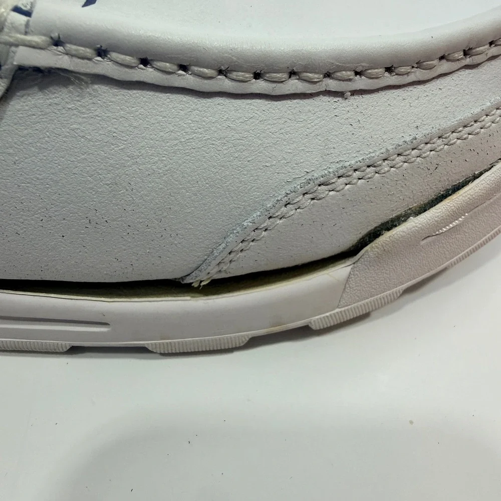 Phat Farm Boat Shoes Mens 10 White Fair Slip On Moc Toe Crest Logo Casual